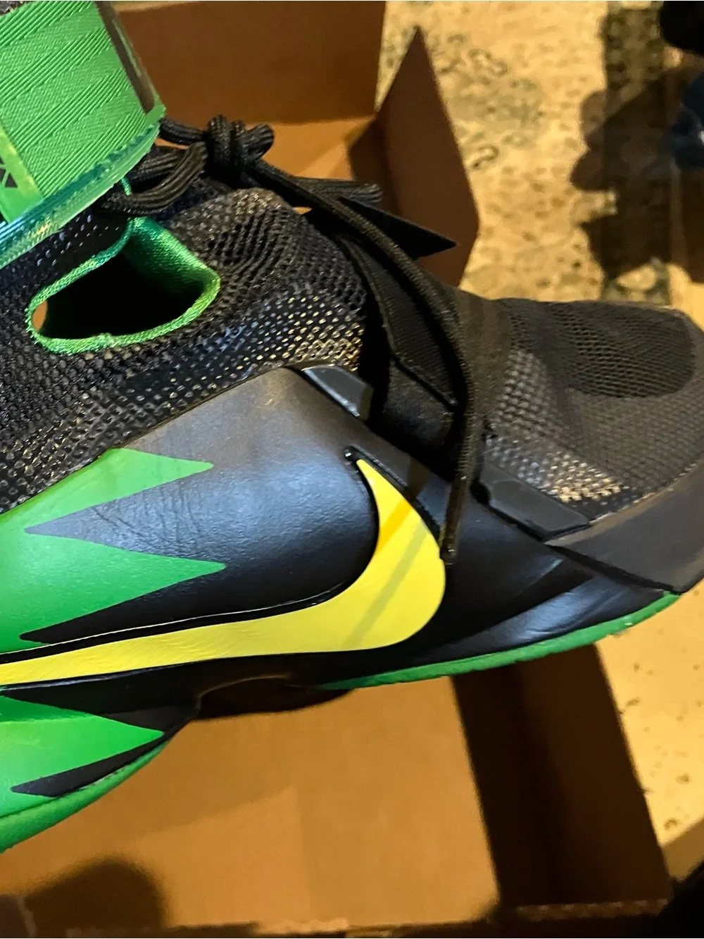 Nike LeBron Zoom Soldier 9 Premium 